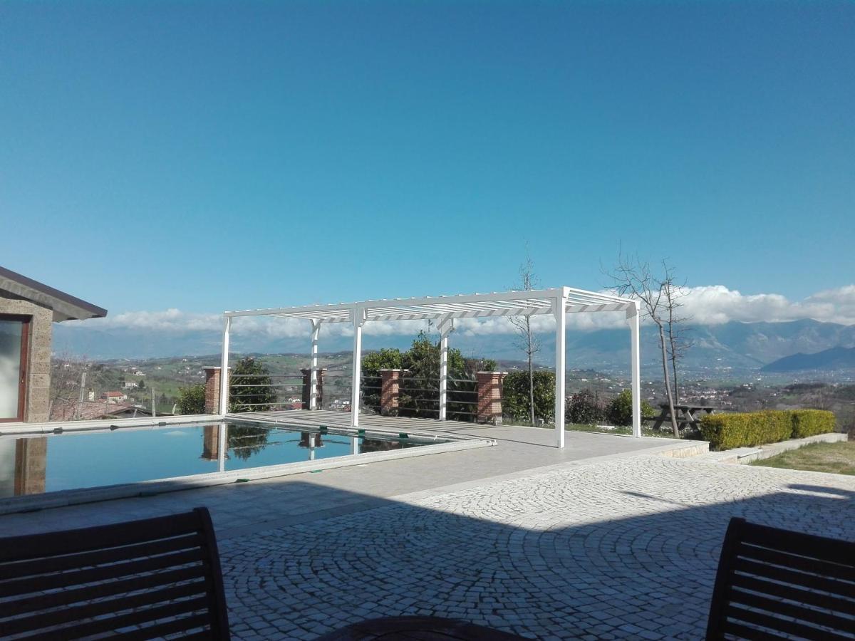 Villa Santoro Ai Tre Ulivi Con Piscina Privata Caiazzo Kültér fotó