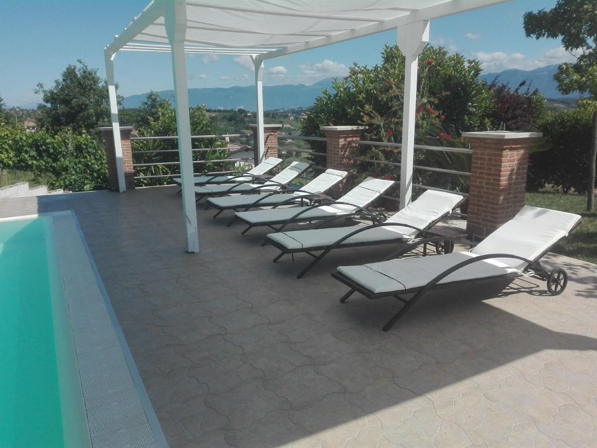 Villa Santoro Ai Tre Ulivi Con Piscina Privata Caiazzo Kültér fotó