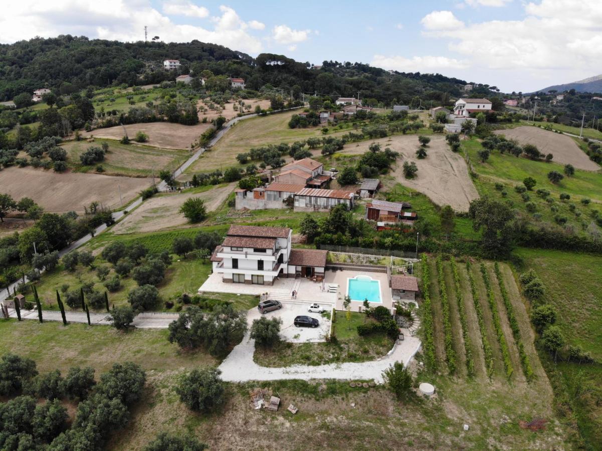 Villa Santoro Ai Tre Ulivi Con Piscina Privata Caiazzo Kültér fotó