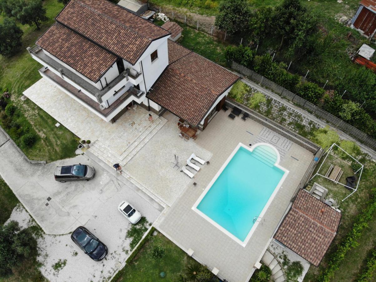 Villa Santoro Ai Tre Ulivi Con Piscina Privata Caiazzo Kültér fotó