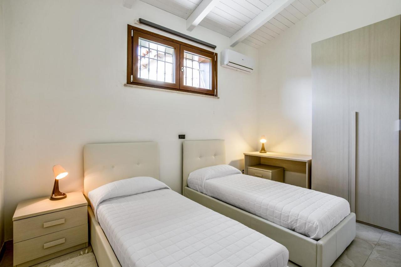 Villa Santoro Ai Tre Ulivi Con Piscina Privata Caiazzo Kültér fotó